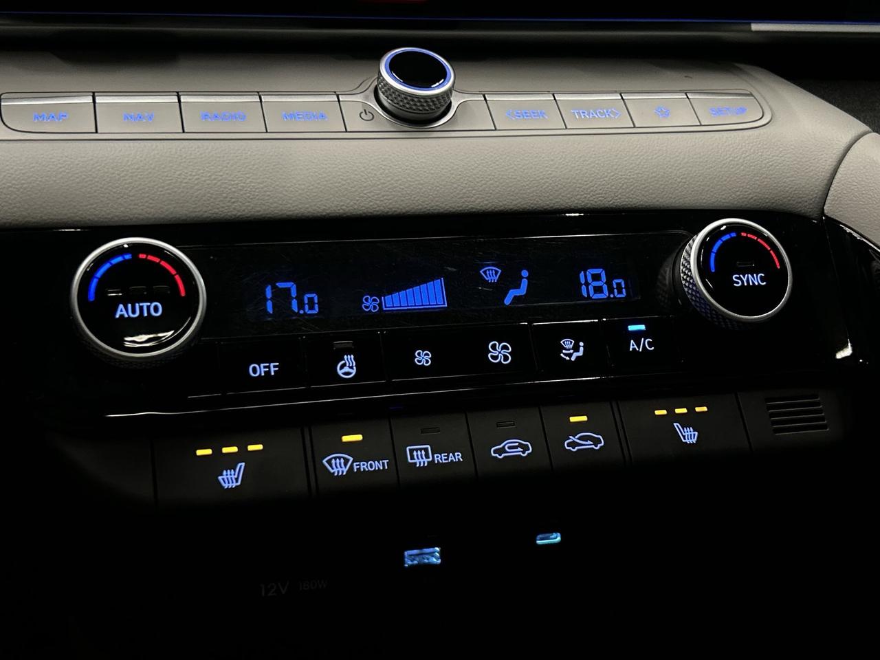 2024 Hyundai Elantra LUXURY | HTD LEATHER |CARPLAY | REMOTE START | NAV Photo