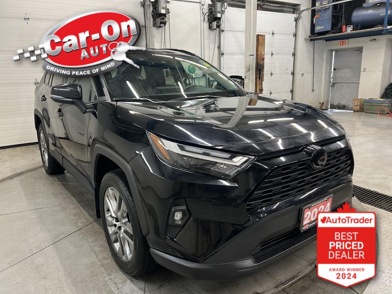 2024 Toyota RAV4 XLE PREMIUM AWD | LOW KMS! | LEATHER | SUNROOF Photo0