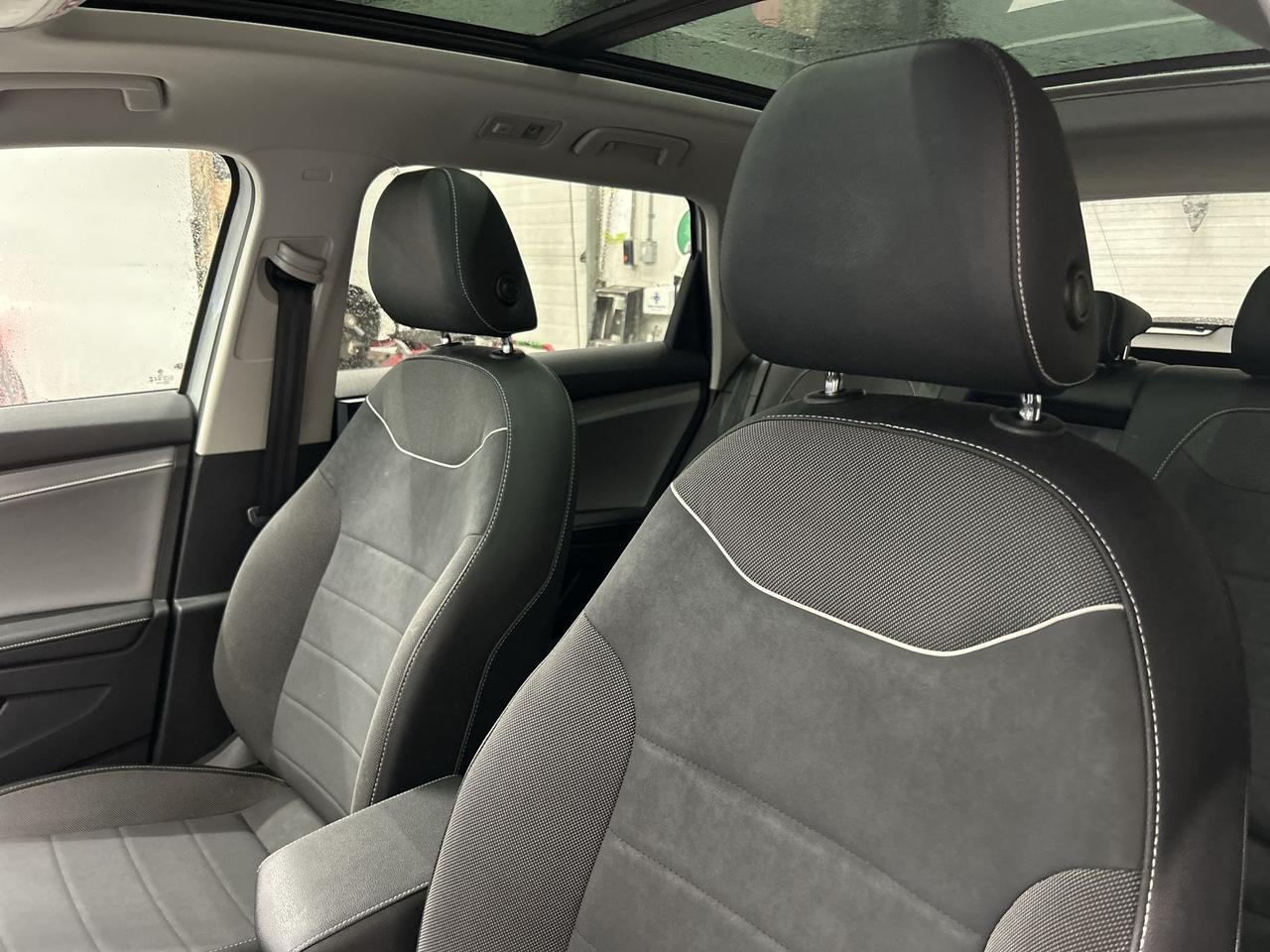 2024 Volkswagen Taos COMFORTLINE | PANO ROOF |HTD SEATS | CARPLAY | A/C Photo