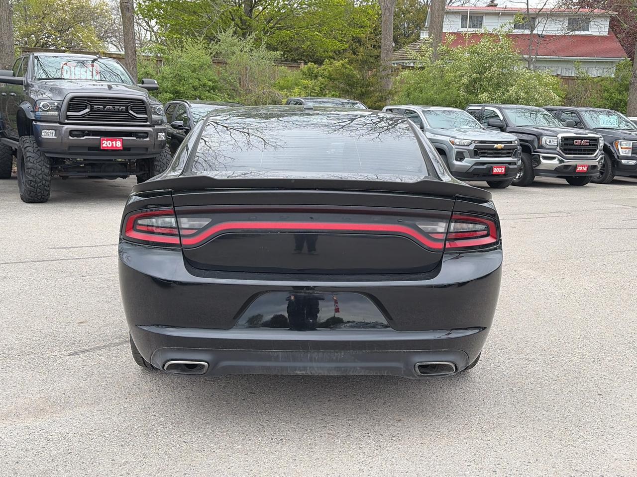 2016 Dodge Charger SXT, HEATED SEATS, REMOTE START, NAVIGATION! Photo