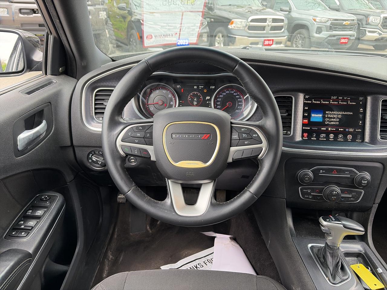 2016 Dodge Charger SXT, HEATED SEATS, REMOTE START, NAVIGATION! - Photo #13