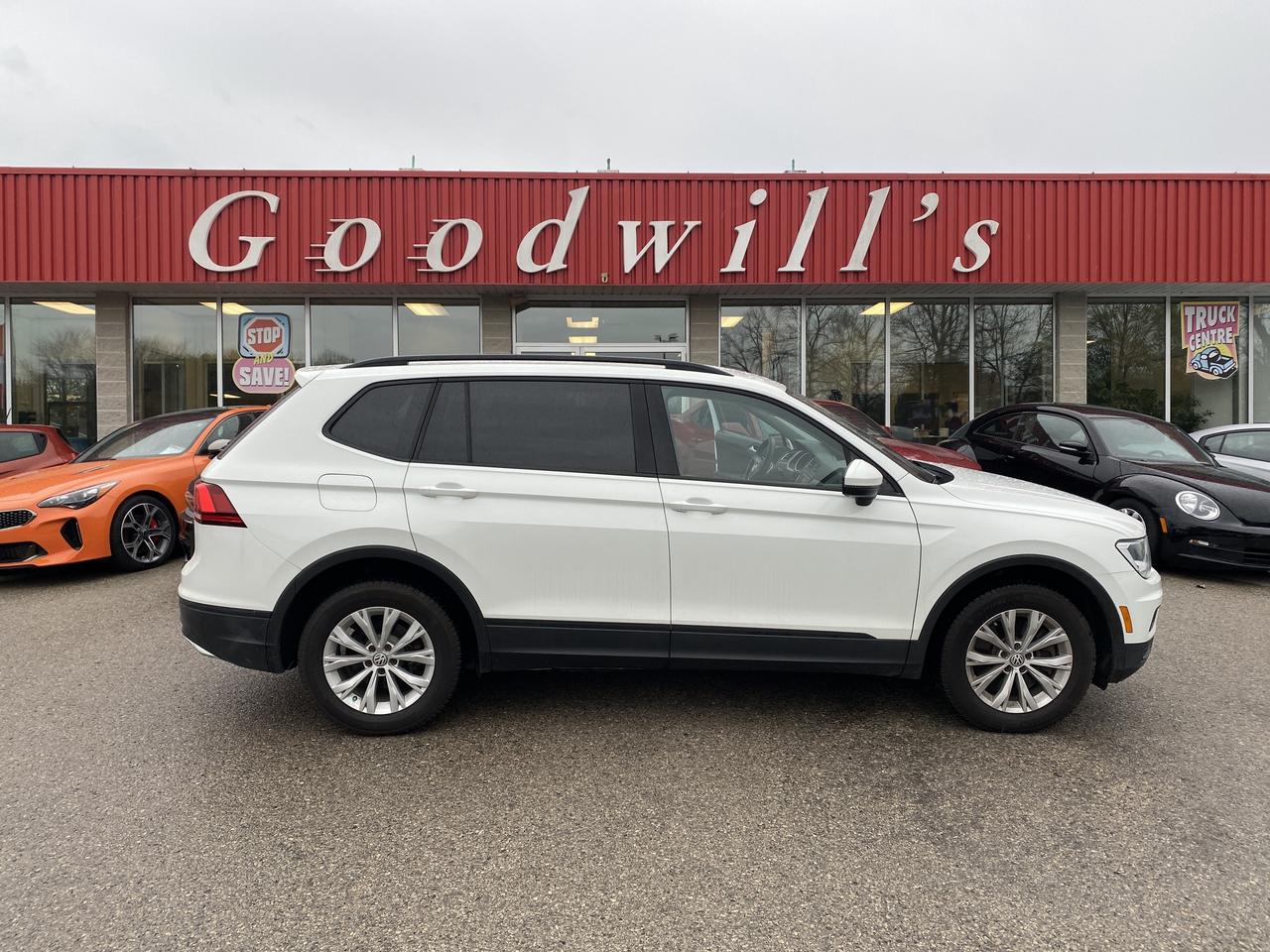 2019 Volkswagen Tiguan TRENDLINE, CLEAN CARFAX, AWD, HEATED SEATS! - Photo #1