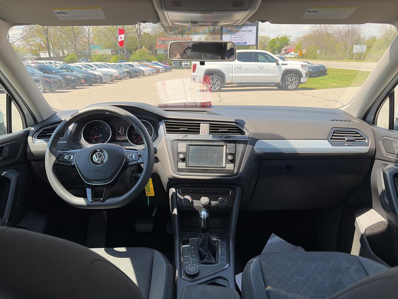 2019 Volkswagen Tiguan TRENDLINE, CLEAN CARFAX, AWD, HEATED SEATS! Photo