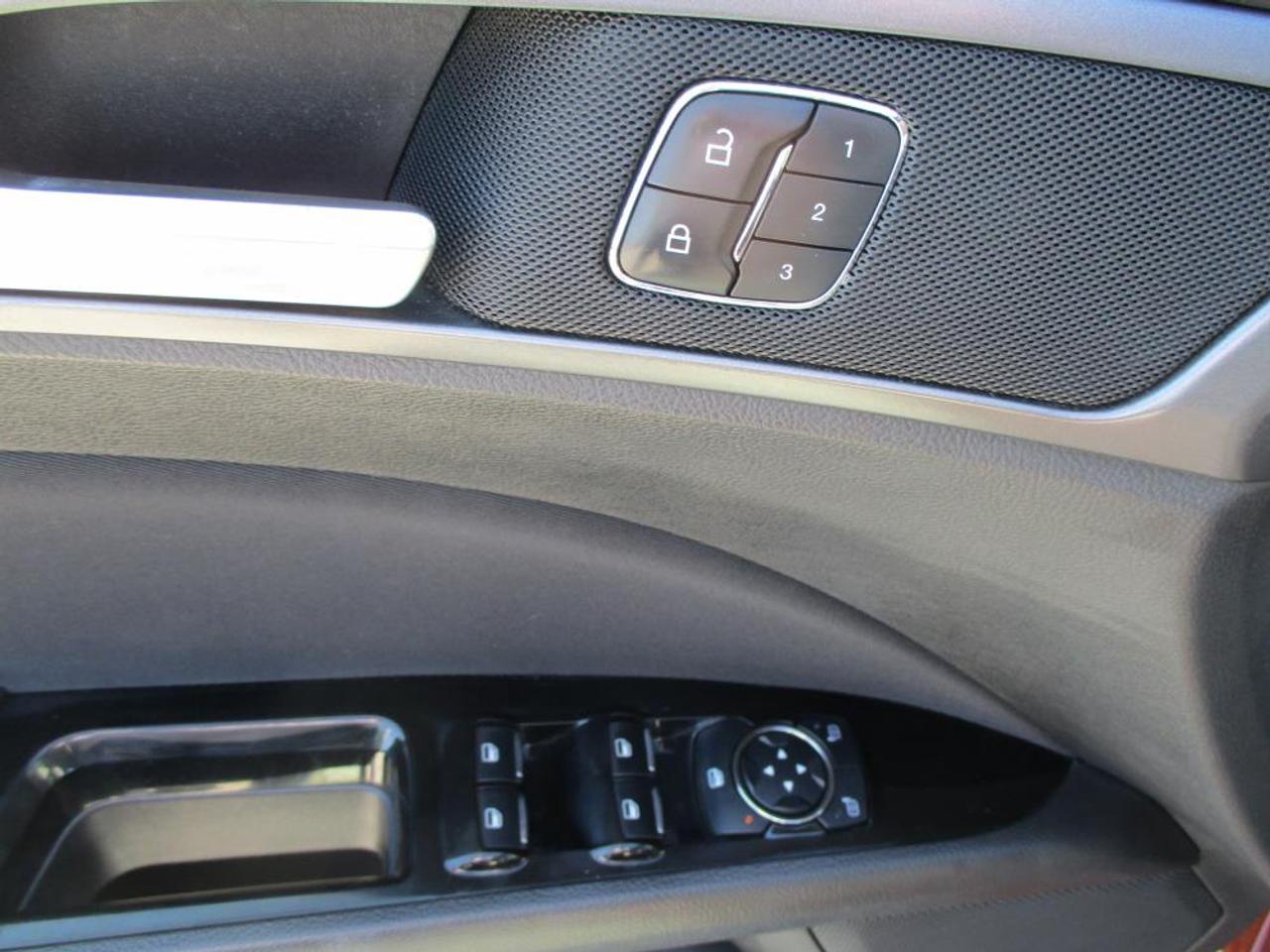 2015 Ford Fusion SE Photo