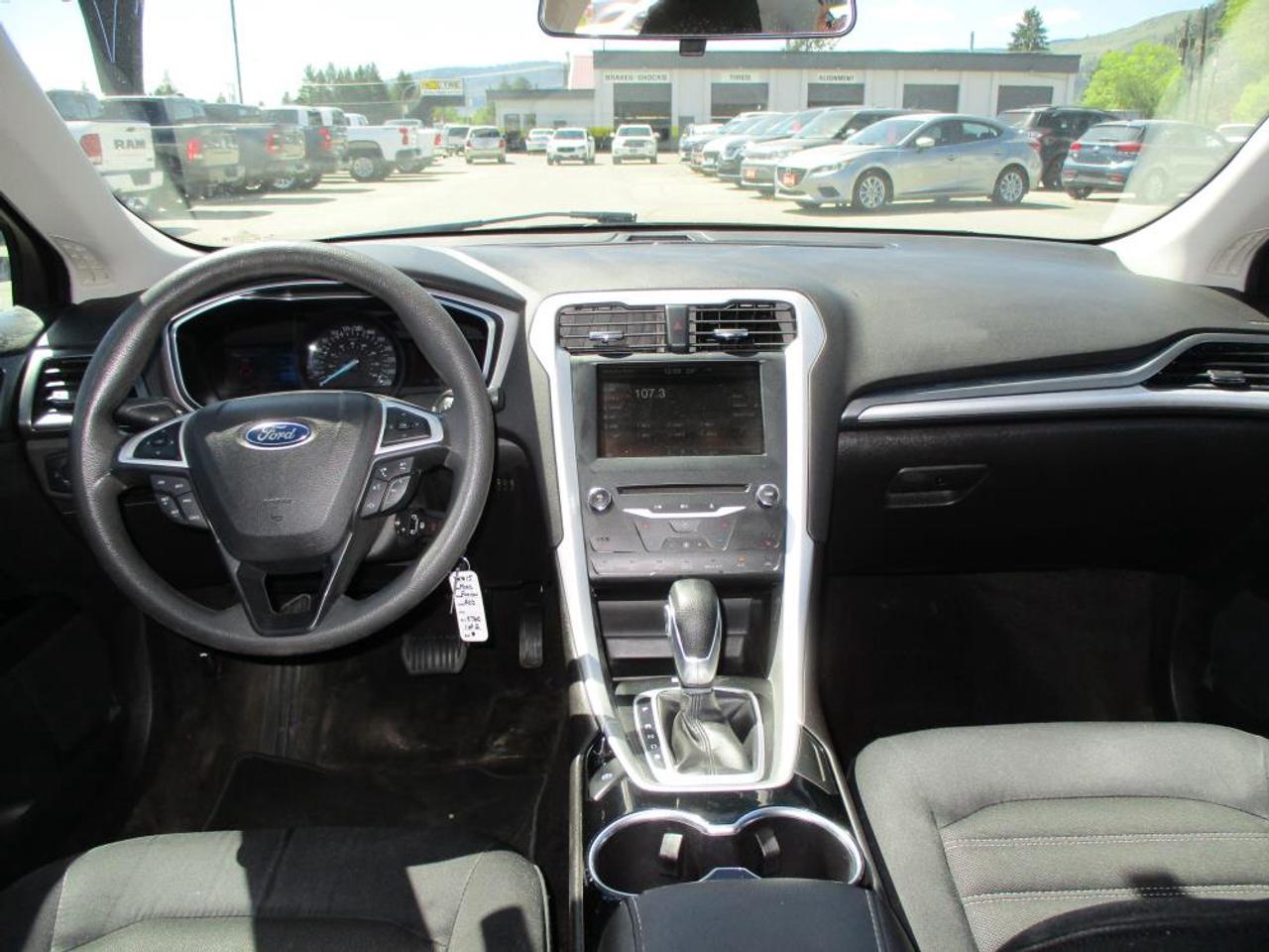 2015 Ford Fusion SE Photo