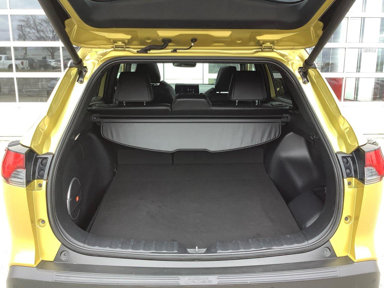 2024 Toyota Corolla Cross XSE Photo