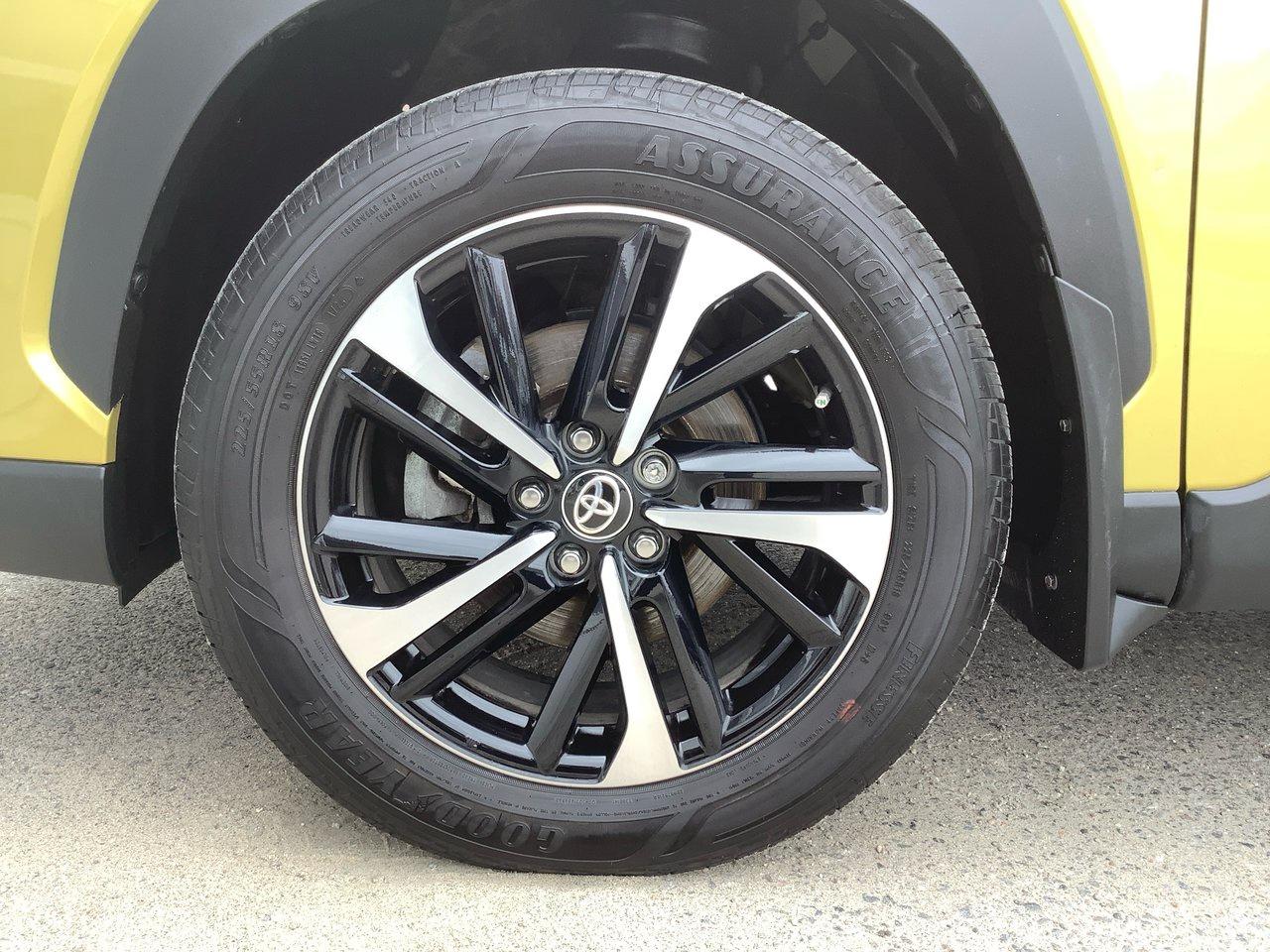 2024 Toyota Corolla Cross XSE Photo