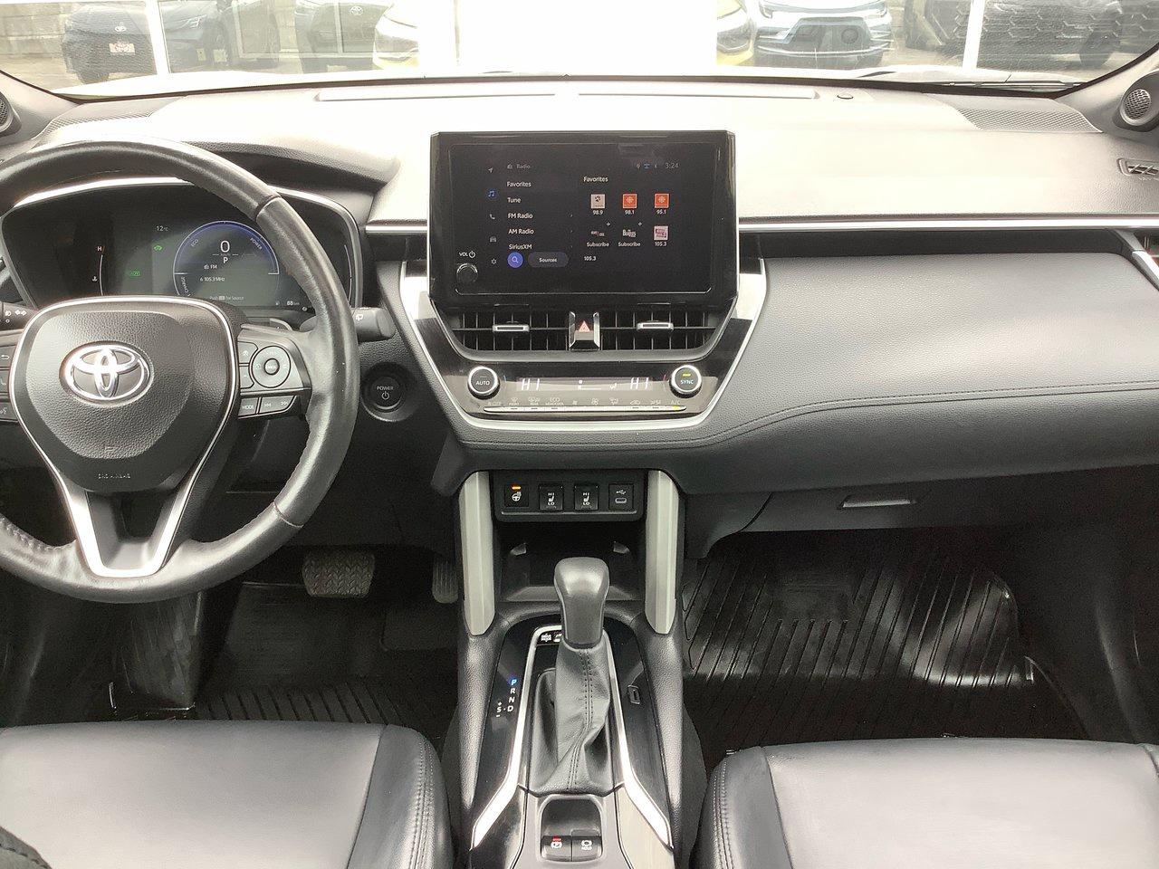 2024 Toyota Corolla Cross XSE Photo