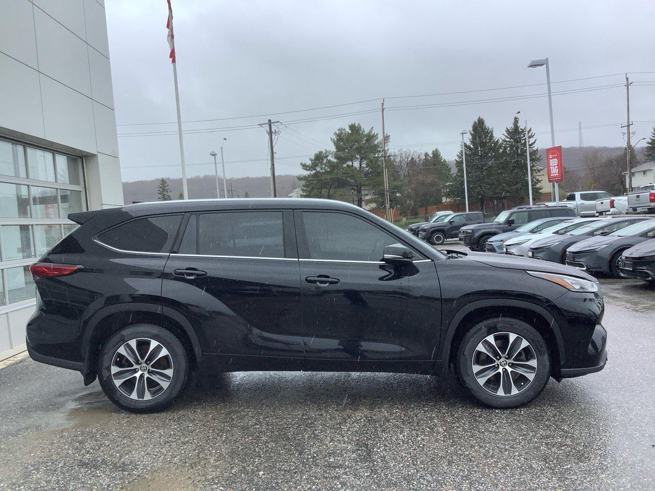 2021 Toyota Highlander XLE Photo