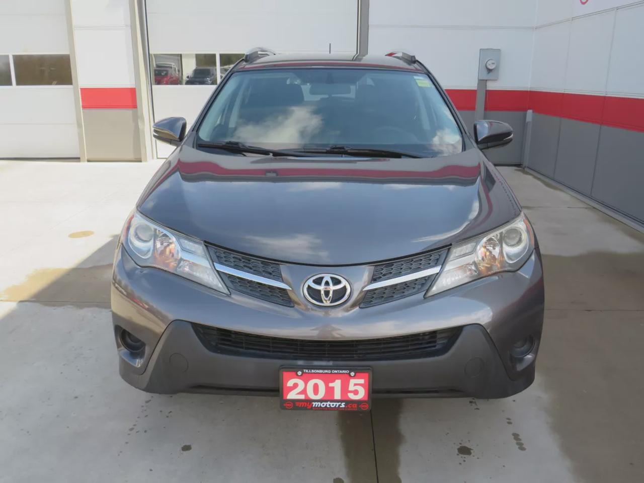 2015 Toyota RAV4 LE | Low KM!! | Clean Title No Accidents | AWD | Digital Touchscreen | Reverse Camera | CD Player | Heated Seats | Photo