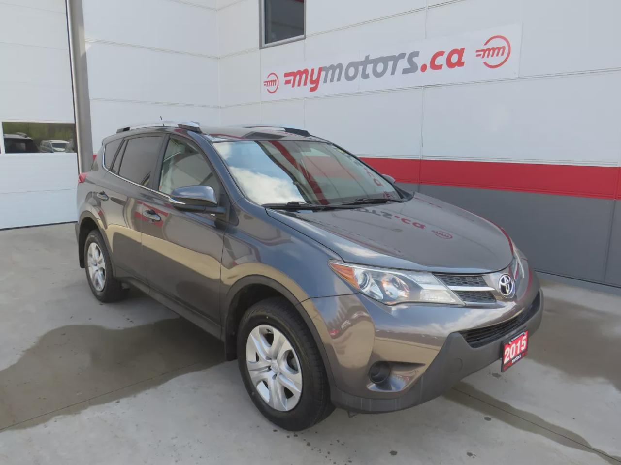 2015 Toyota RAV4 LE | Low KM!! | Clean Title No Accidents | AWD | Digital Touchscreen | Reverse Camera | CD Player | Heated Seats | Photo0