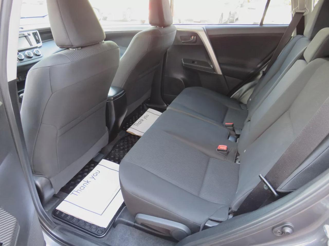 2015 Toyota RAV4 LE | Low KM!! | Clean Title No Accidents | AWD | Digital Touchscreen | Reverse Camera | CD Player | Heated Seats | Photo