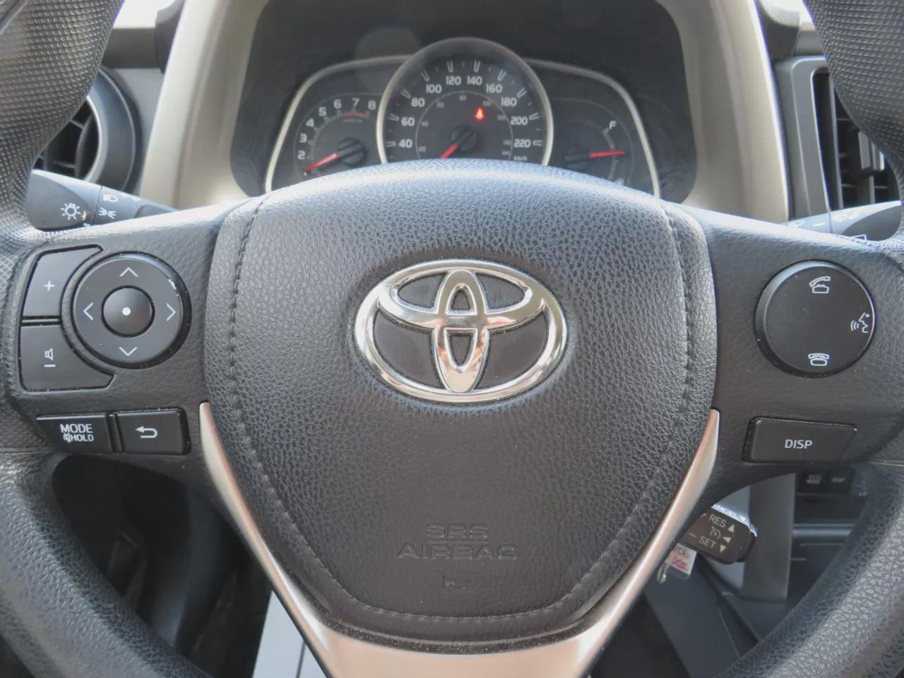 2015 Toyota RAV4 LE | Low KM!! | Clean Title No Accidents | AWD | Digital Touchscreen | Reverse Camera | CD Player | Heated Seats | Photo