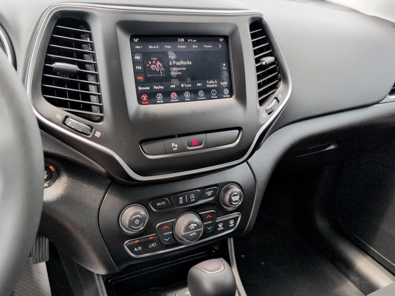 2021 Jeep Cherokee North  **CLEAN CARFAX** Photo