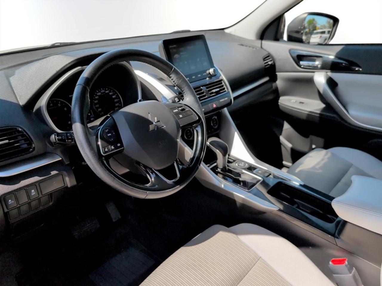 2022 Mitsubishi Eclipse Cross SE  **LOW MILEAGE** Photo