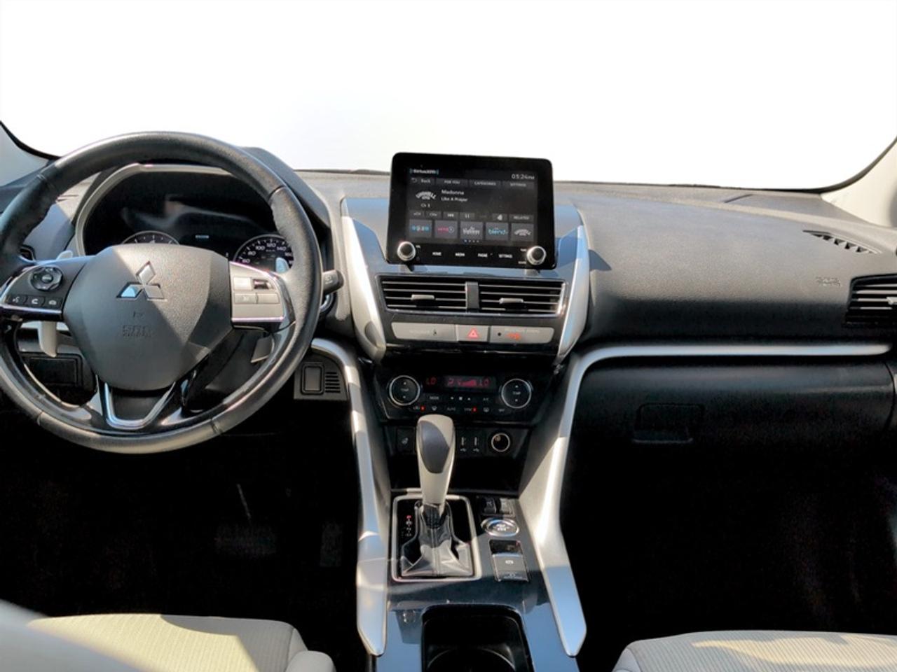 2022 Mitsubishi Eclipse Cross SE  **LOW MILEAGE** Photo