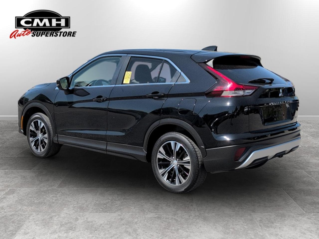 2022 Mitsubishi Eclipse Cross SE  **LOW MILEAGE** Photo