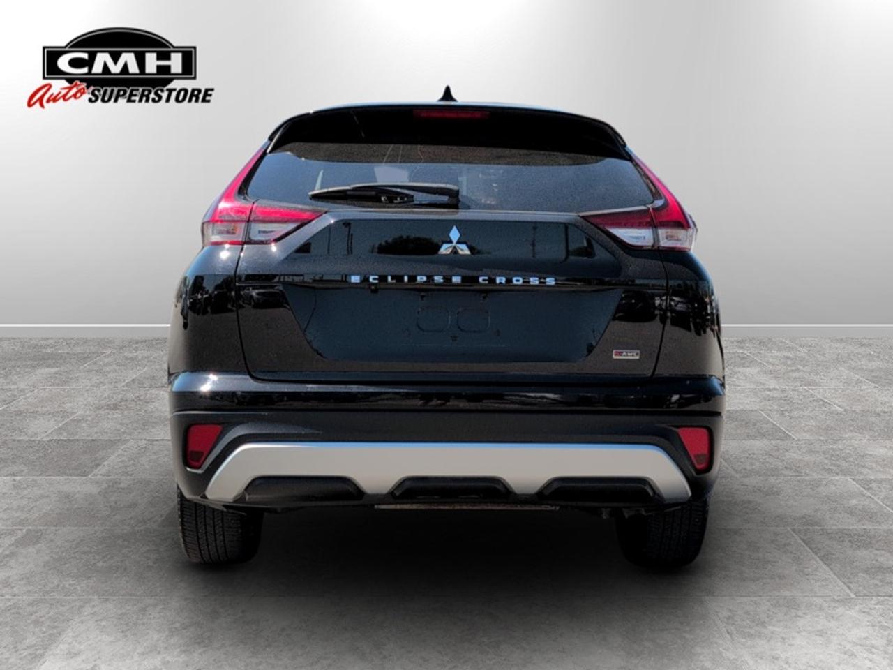 2022 Mitsubishi Eclipse Cross SE  **LOW MILEAGE** Photo2