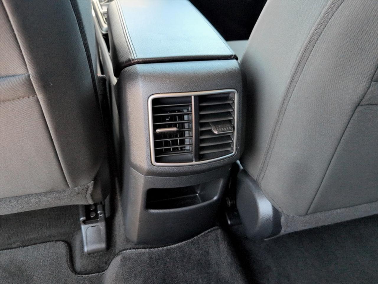 2024 Kia Sportage LX  **CLEAN CARFAX** Photo