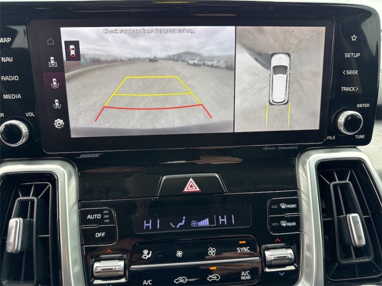 2022 Kia Sorento SX  Panoramic Sunroof - $267 B/W Photo
