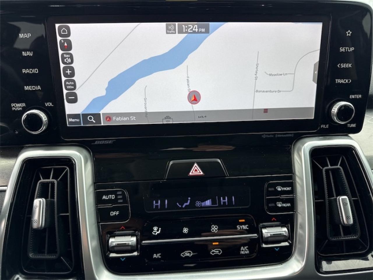 2022 Kia Sorento SX  Panoramic Sunroof - $267 B/W Photo
