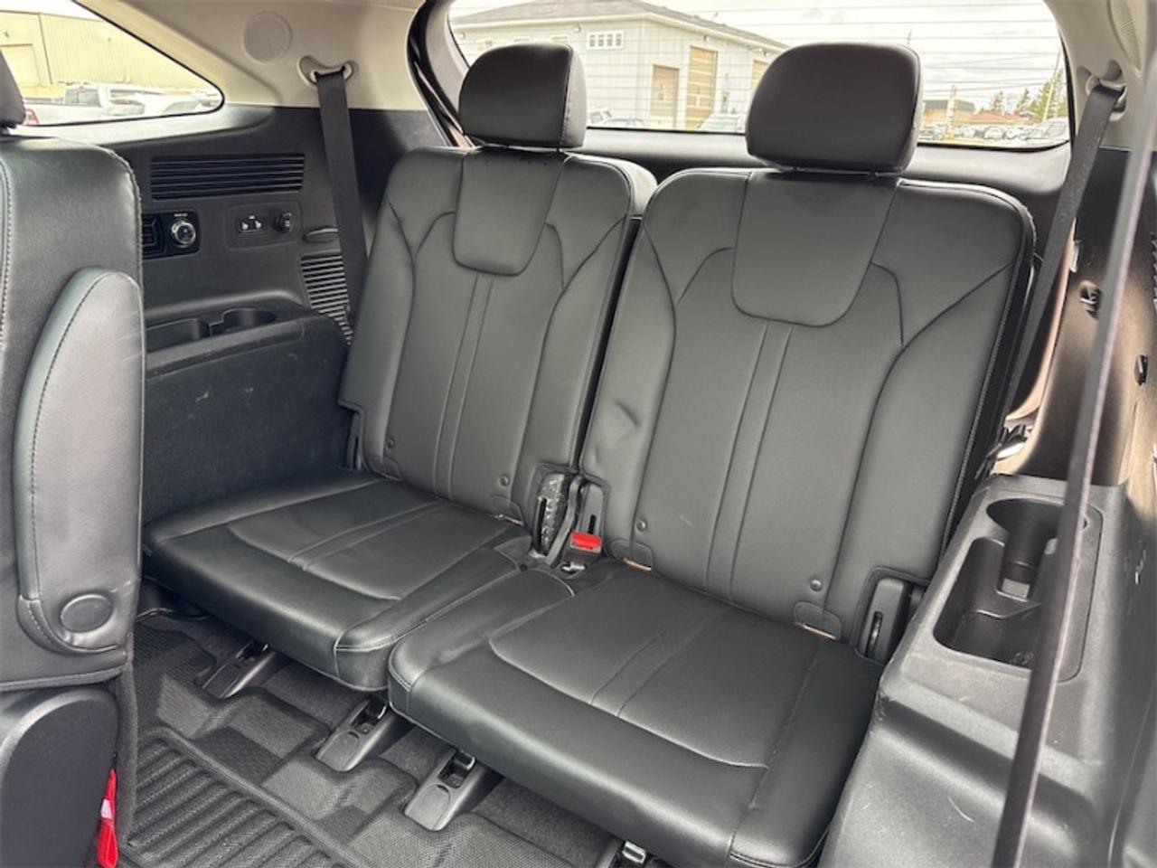 2022 Kia Sorento SX  Panoramic Sunroof - $267 B/W Photo
