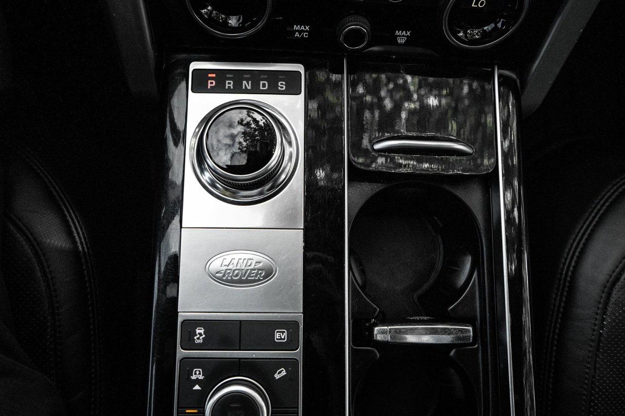 2021 Land Rover Range Rover HSE PHEV Photo