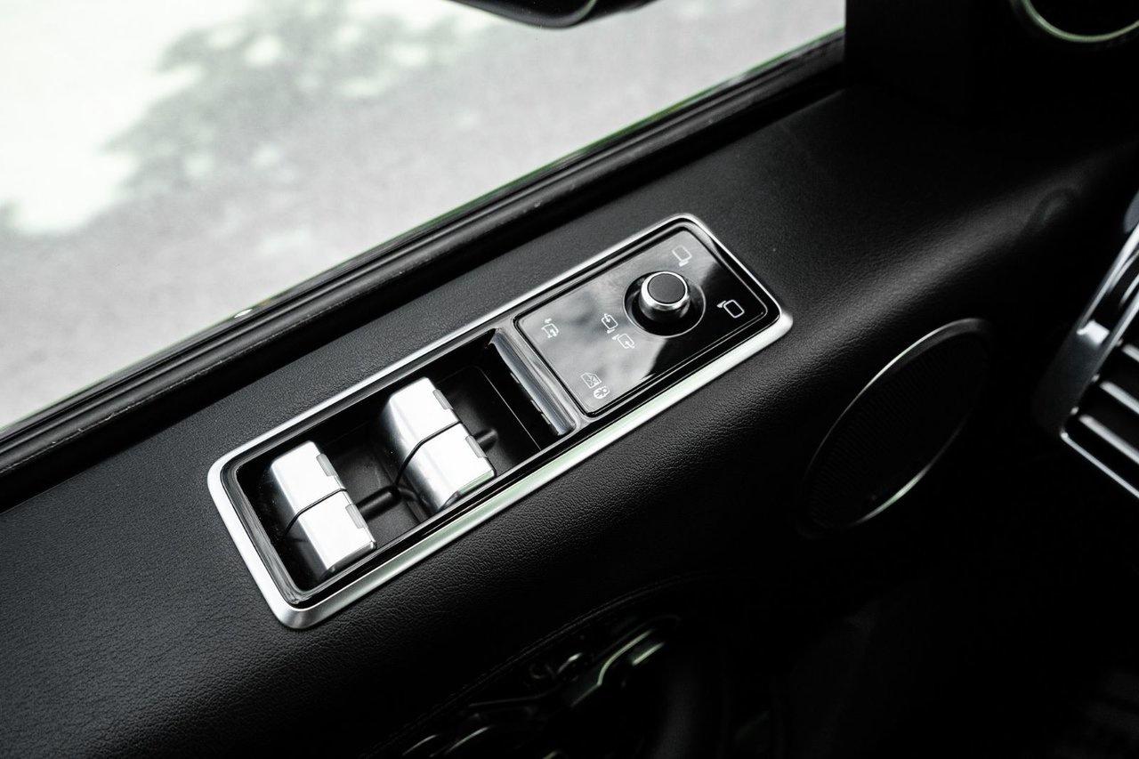 2021 Land Rover Range Rover HSE PHEV Photo