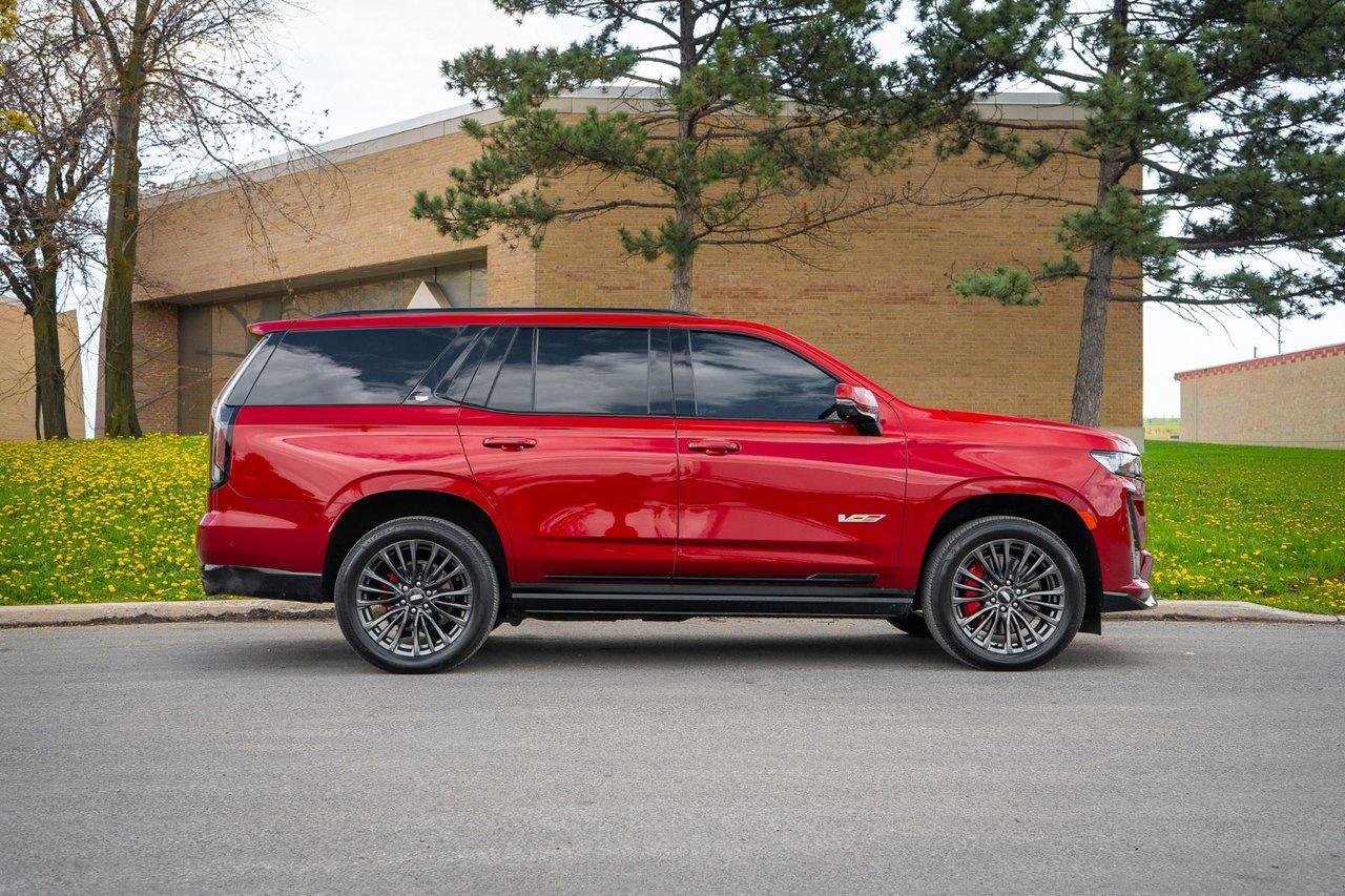 2023 Cadillac Escalade AWD V-Series Photo3