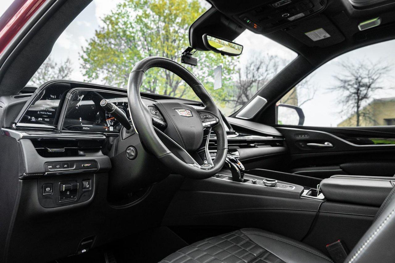 2023 Cadillac Escalade AWD V-Series Photo