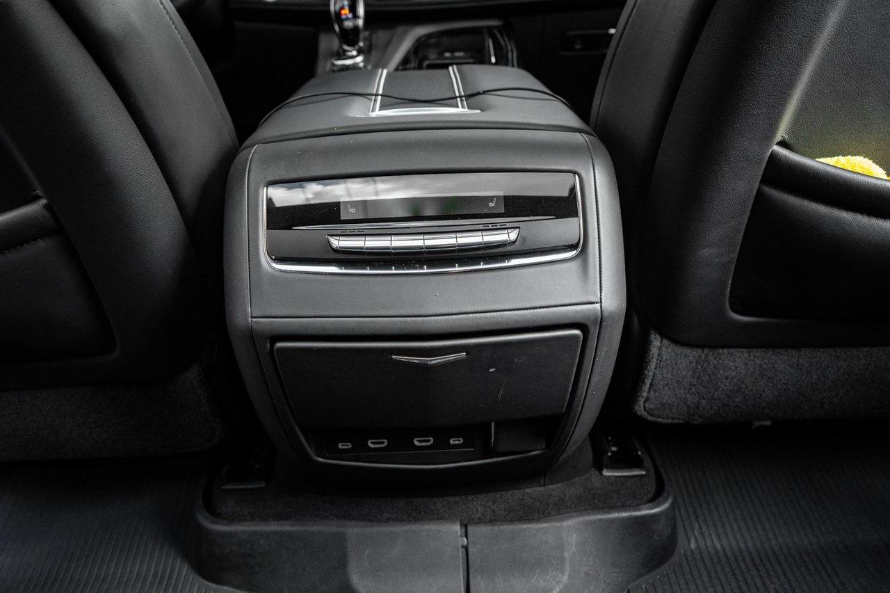 2023 Cadillac Escalade AWD V-Series Photo