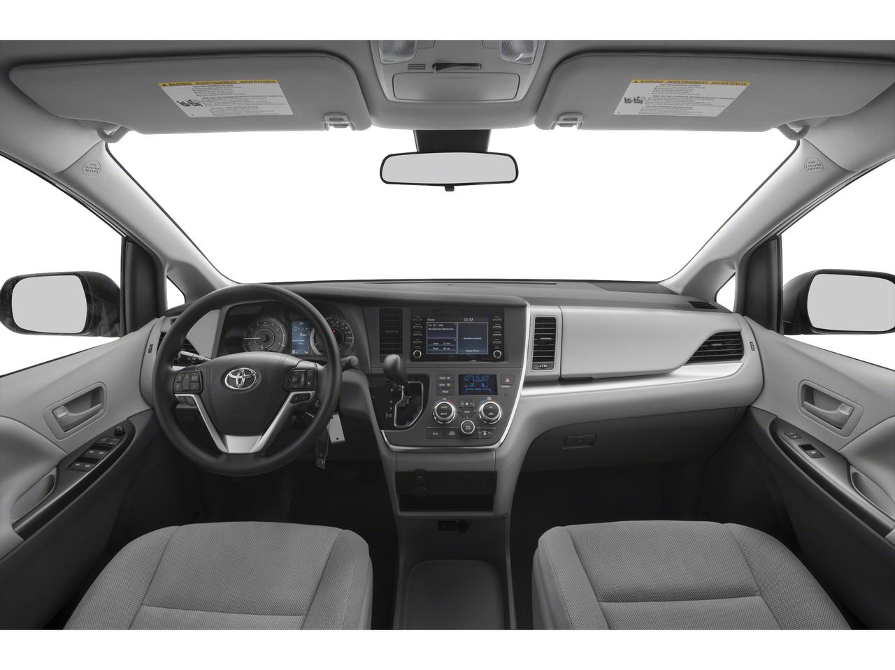 2020 Toyota Sienna LE Photo4