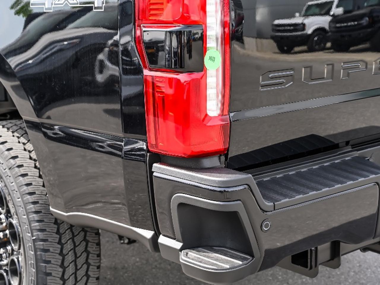 2026 Ford F-350 Super Duty SRW XLT Photo