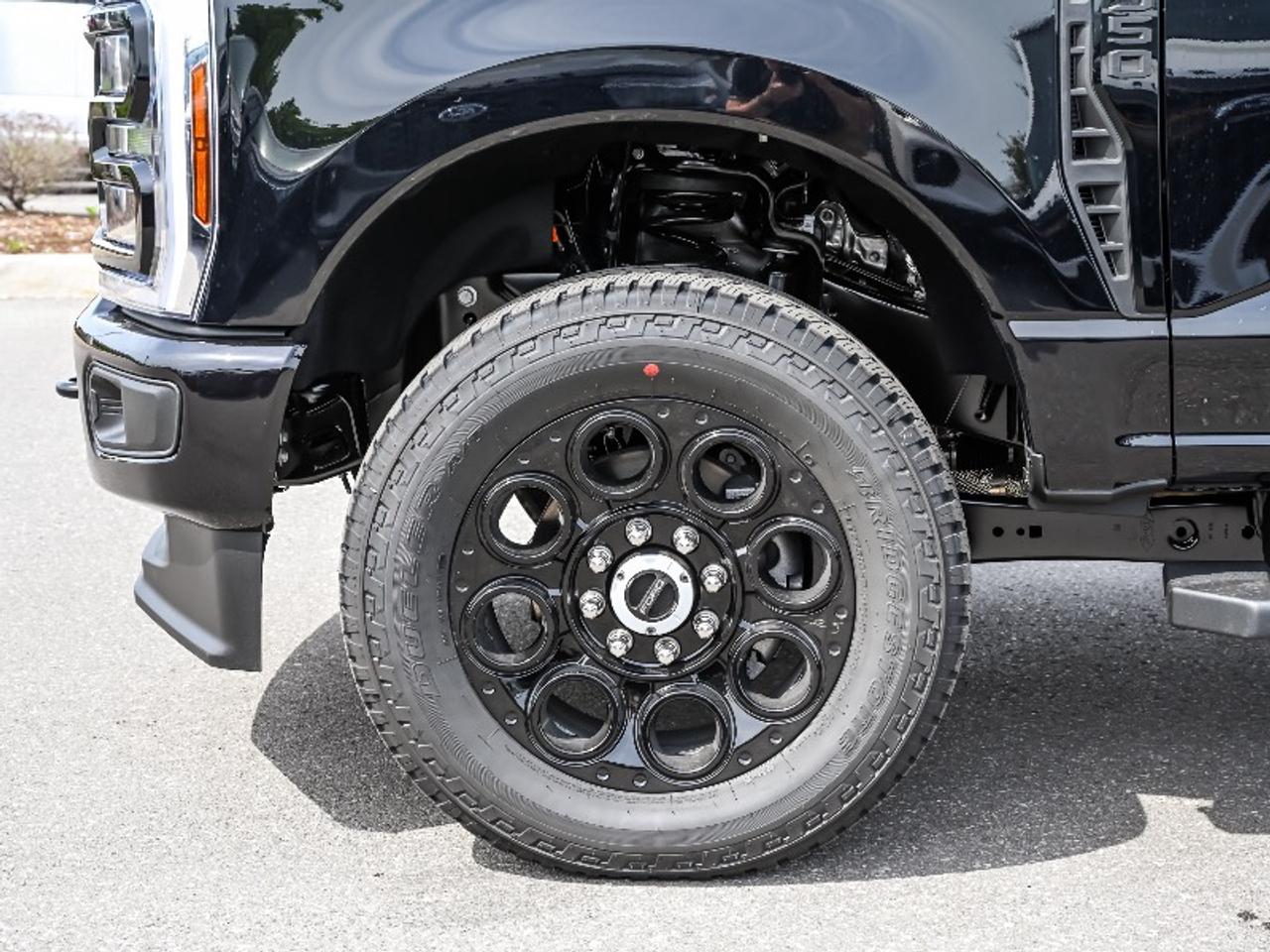 2026 Ford F-350 Super Duty SRW XLT Photo