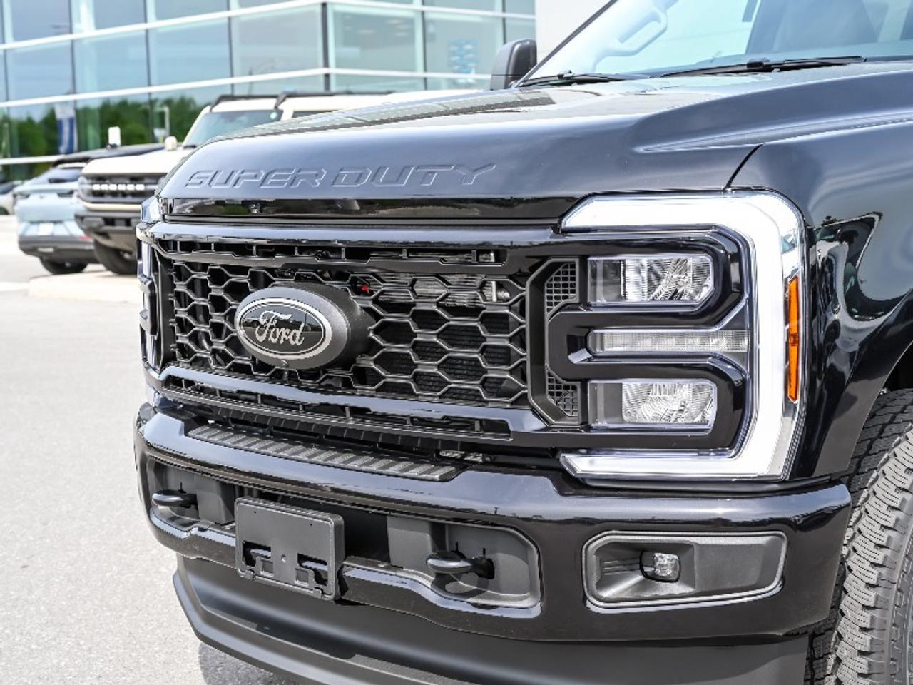 2026 Ford F-350 Super Duty SRW XLT Photo
