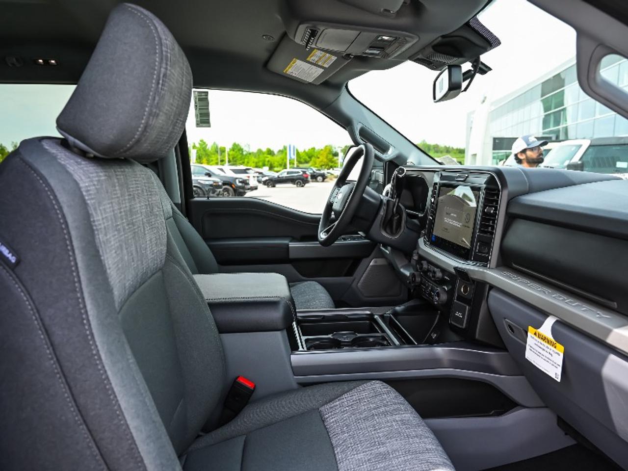 2026 Ford F-350 Super Duty SRW XLT Photo