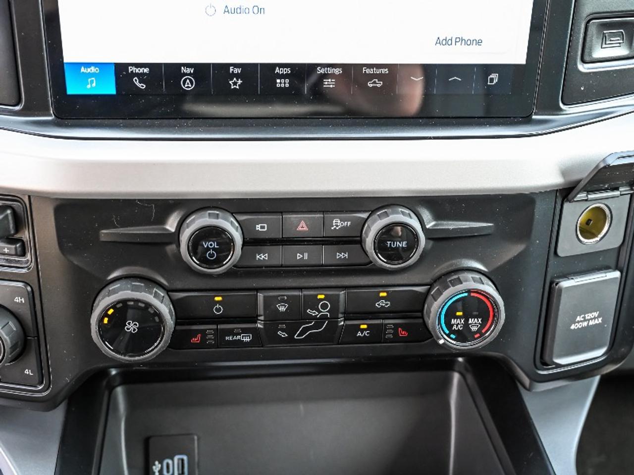 2026 Ford F-350 Super Duty SRW XLT Photo