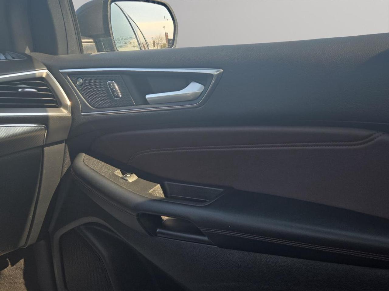 2021 Ford Edge Titanium Photo