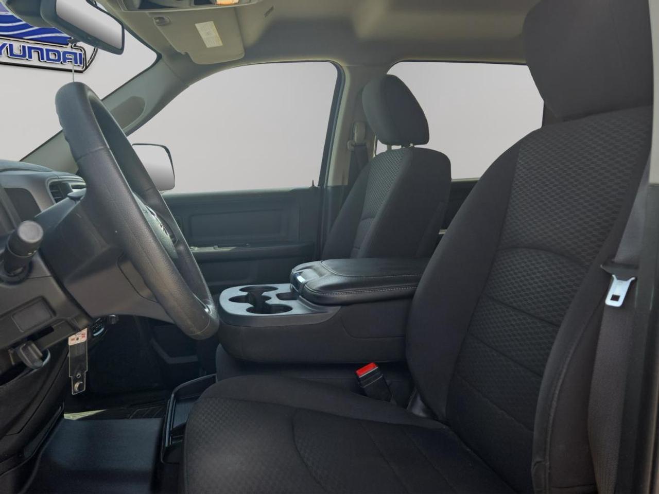 2020 RAM 1500 Classic EXPRESS Photo