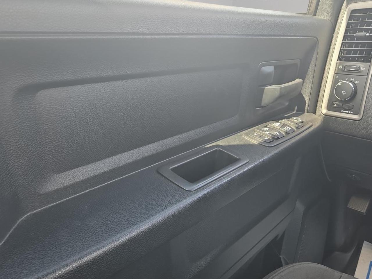 2020 RAM 1500 Classic EXPRESS Photo