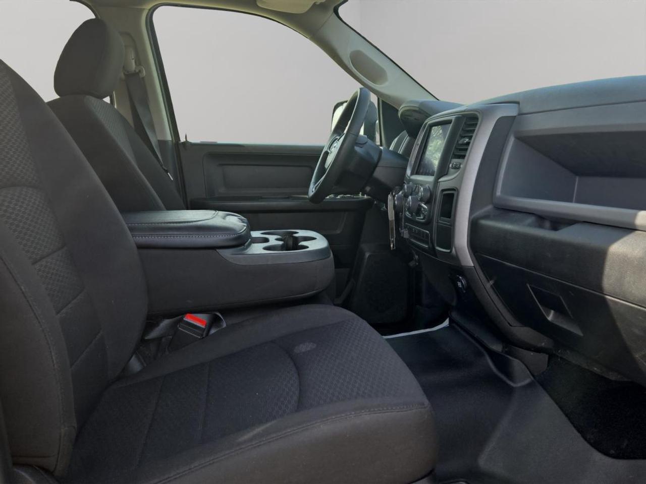 2020 RAM 1500 Classic EXPRESS Photo