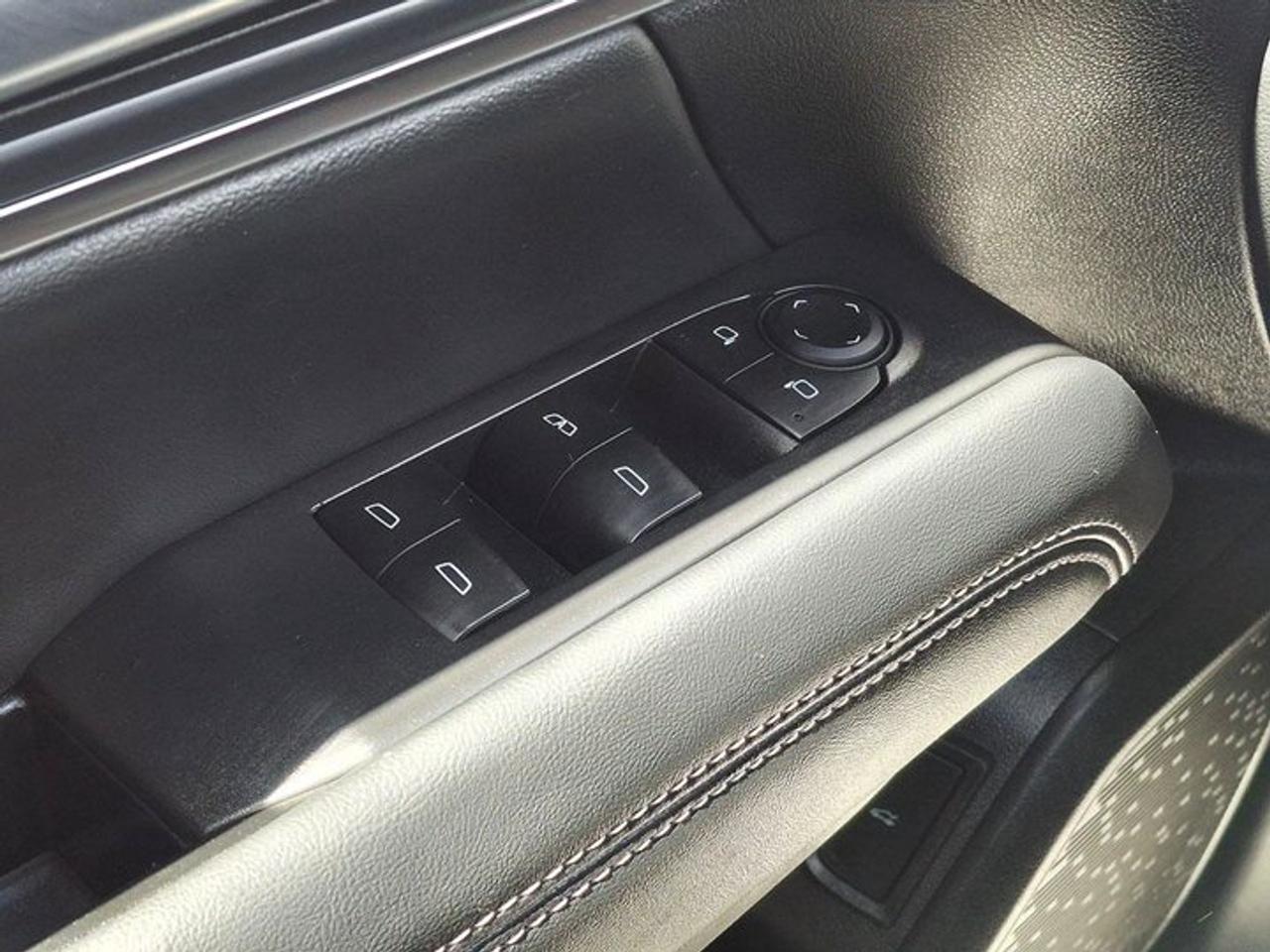 2026 GMC Terrain Elevation | Leather | Premium Pkg | Adaptive Cruise | Convenience Pkg | Heated Wheel + Seats Photo