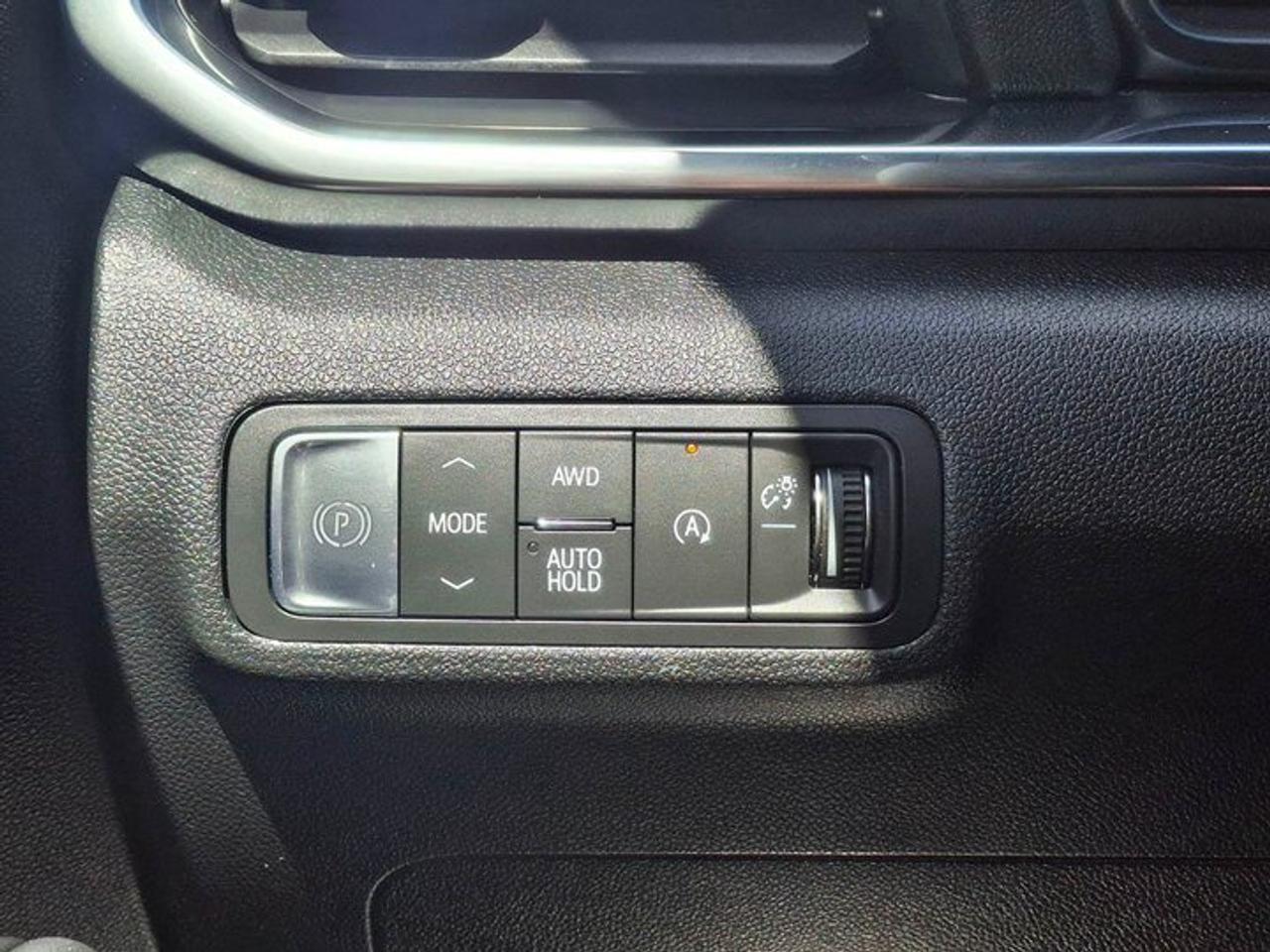 2026 GMC Terrain Elevation | Leather | Premium Pkg | Adaptive Cruise | Convenience Pkg | Heated Wheel + Seats Photo