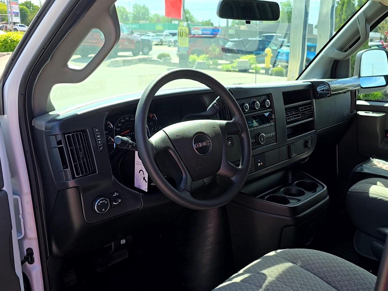 2026 GMC Savana Cargo Van 2500 Extended Wheelbase Rear-Wheel Drive Photo