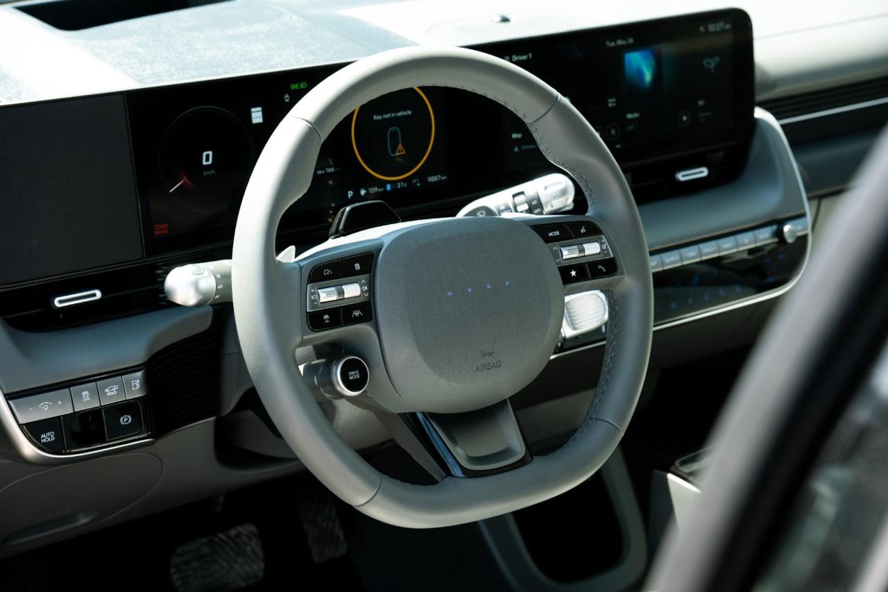 2025 Hyundai IONIQ 5 Preferred AWD Long Range w/Ultimate Pkg Photo