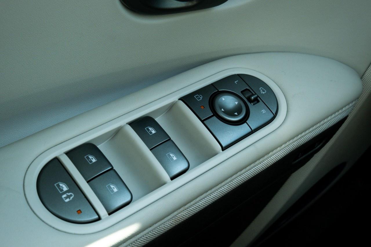 2025 Hyundai IONIQ 5 Preferred AWD Long Range w/Ultimate Pkg Photo