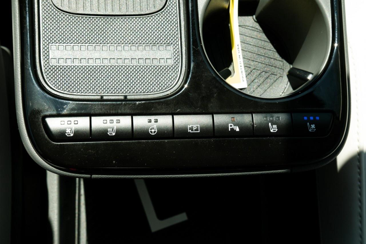 2025 Hyundai IONIQ 5 Preferred AWD Long Range w/Ultimate Pkg Photo