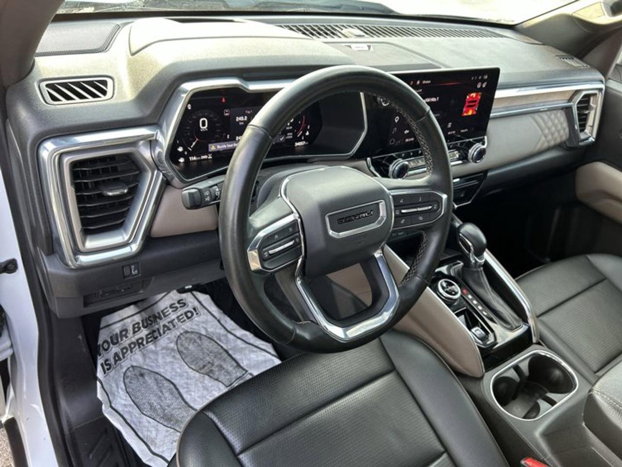2023 GMC Canyon Denali Crew Cab 5' Box 4WD | No Accidents | Leather Seats Photo