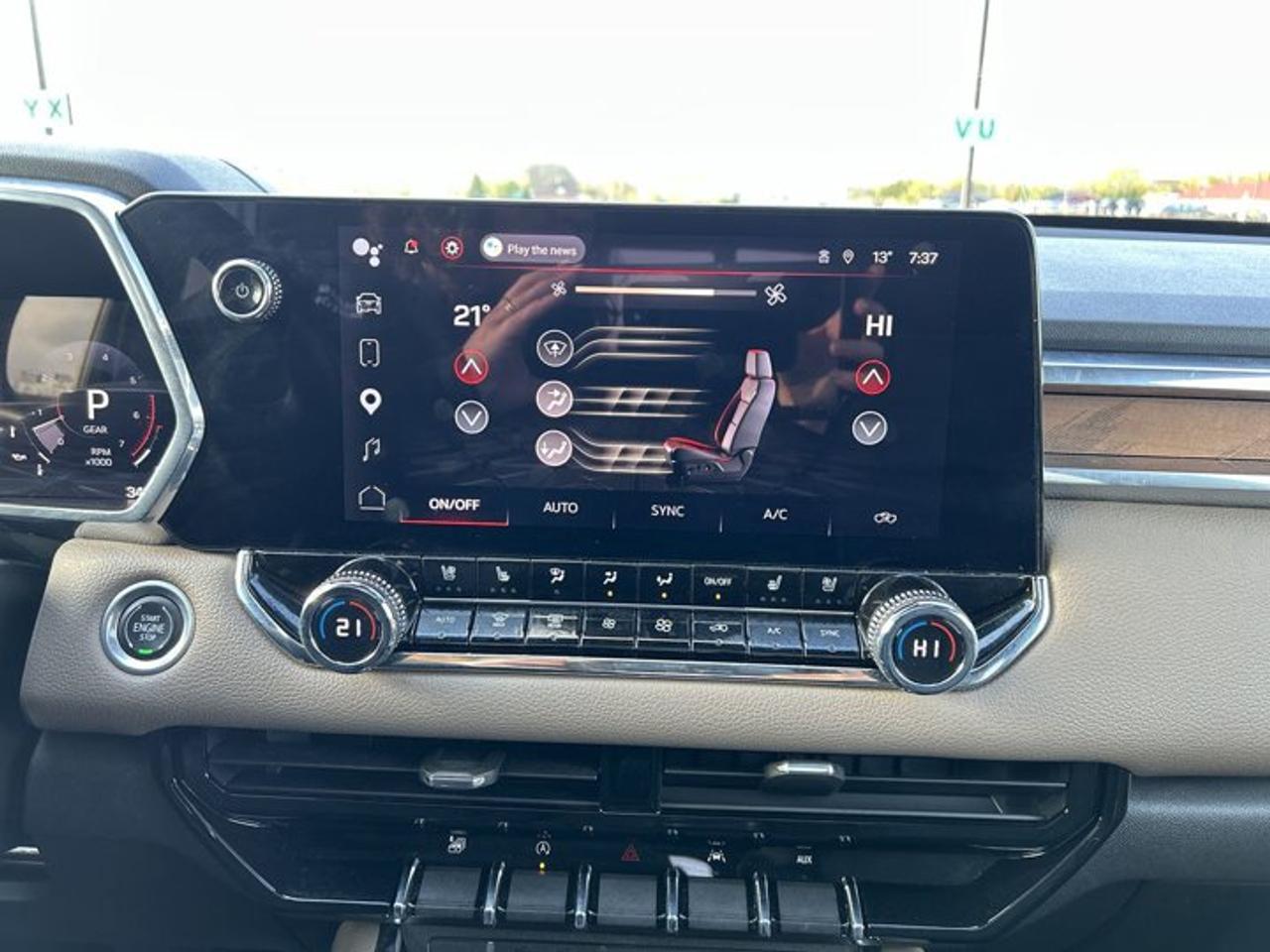 2023 GMC Canyon Denali Crew Cab 5' Box 4WD | No Accidents | Leather Seats Photo