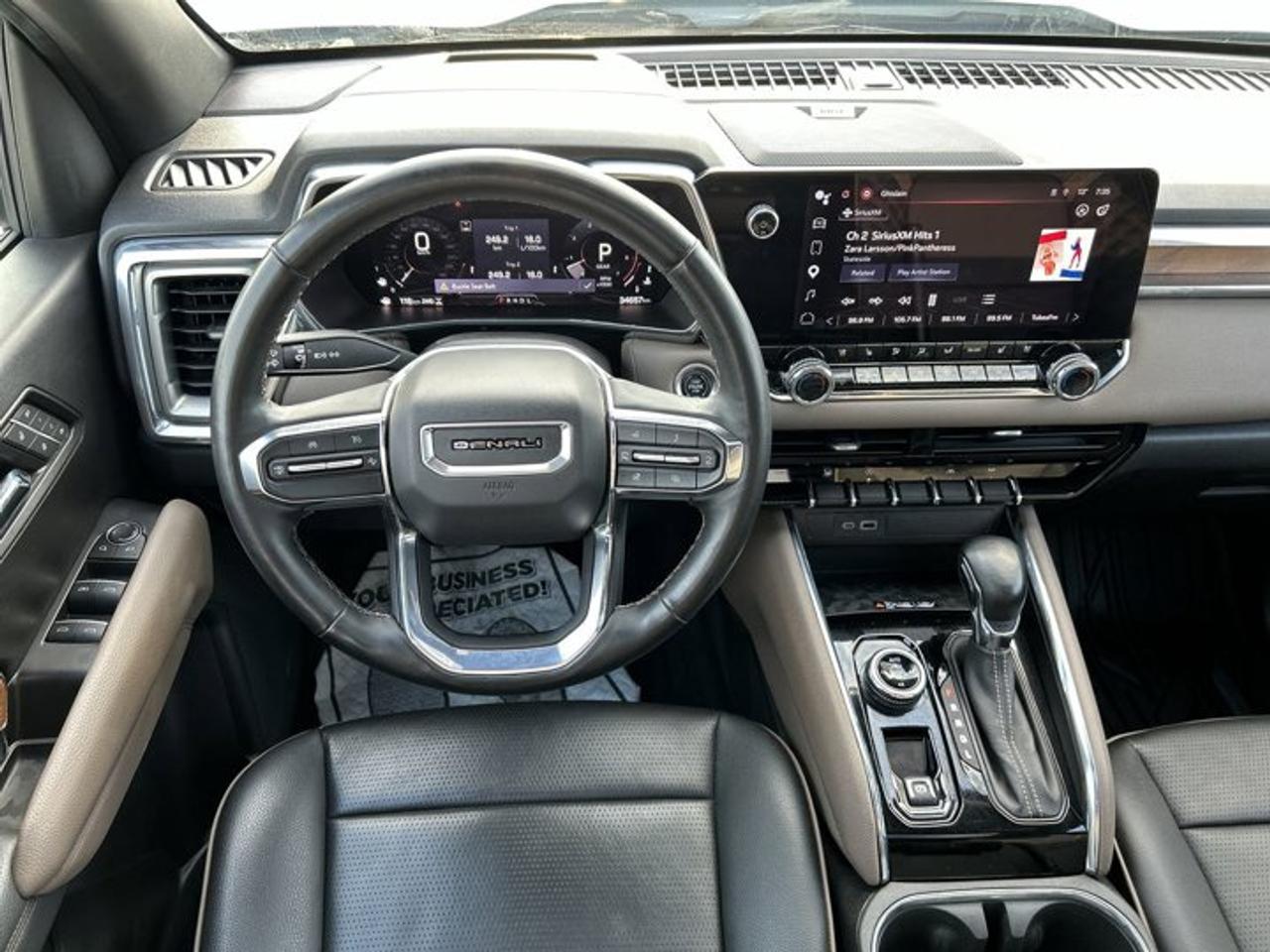 2023 GMC Canyon Denali Crew Cab 5' Box 4WD | No Accidents | Leather Seats Photo